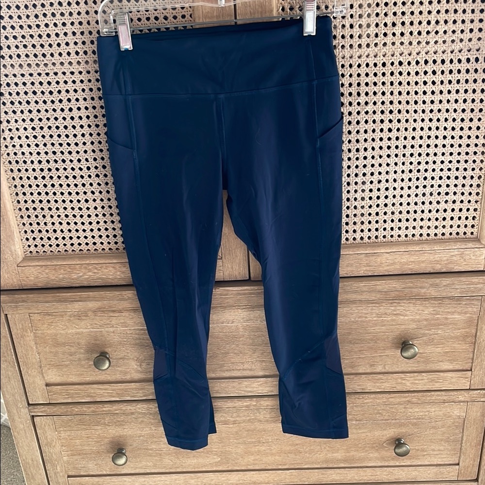 Lululemon Navy Blue Athletic cropped Leggings